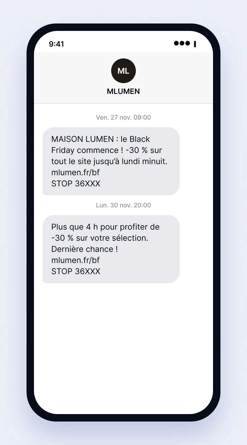 Deux SMS Black Friday sur smartphone : un message de lancement de l'offre -30 % le vendredi 27 novembre et un rappel de dernière chance le lundi 30 novembre, chacun avec un lien et une mention STOP